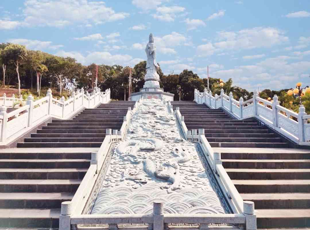 Tempat Menyaksikan Waisak 2025 di Indonesia