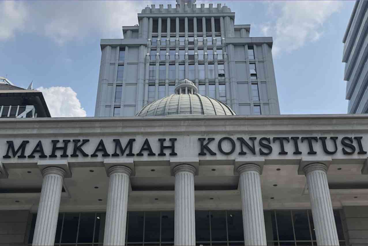 Peran Mahkamah Konstitusi Dalam Melindungi Konstitusi Dan Harapan ...