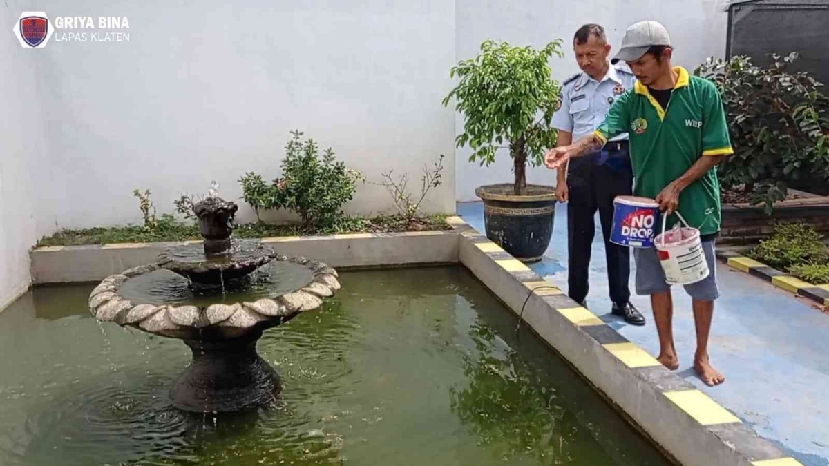 Panduan Lengkap Jadwal Rutin Perawatan Kolam Koi Anda Panduan Lengkap Jadwal Rutin Perawatan Kolam Koi Anda