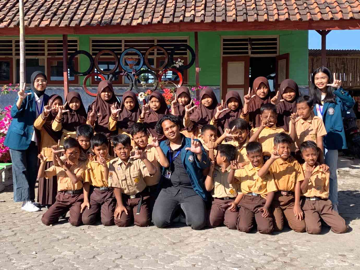 Menyingkap Potensi Literasi: Mahasiswa KKN UNDIP Luncurkan Gerakan ...