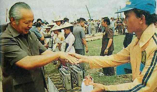 Melihat Kebijakan Repelita Orde Baru