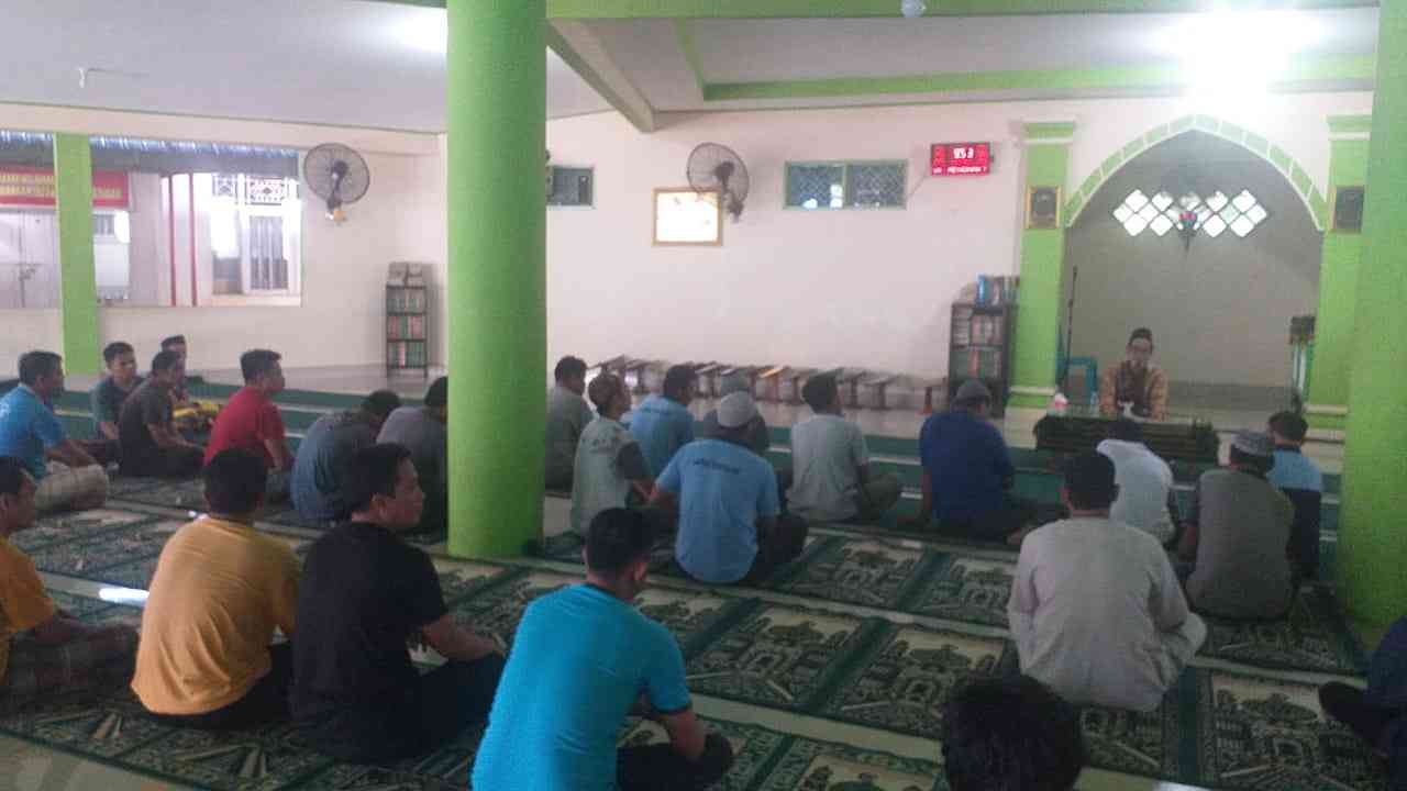 Warga Binaan Lapas Takalar Manfaatkan Hari Jumat Untuk Dzikir Dan Doa ...