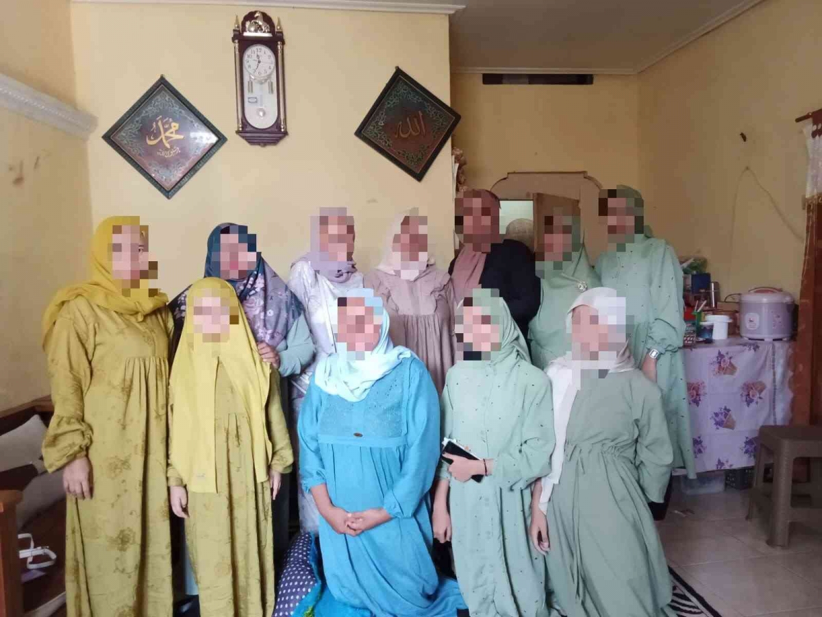 Bibi Abdi Guru MTS Al-Ghazali Bogor - 503f19f2 75fc 4ab4 82fa 6f288D1bba32 656D52f212D50f414e6b7e42 Bibi Abdi Guru MTS Al-Ghazali Bogor - 503f19f2 75fc 4ab4 82fa 6f288D1bba32 656D52f212D50f414e6b7e42