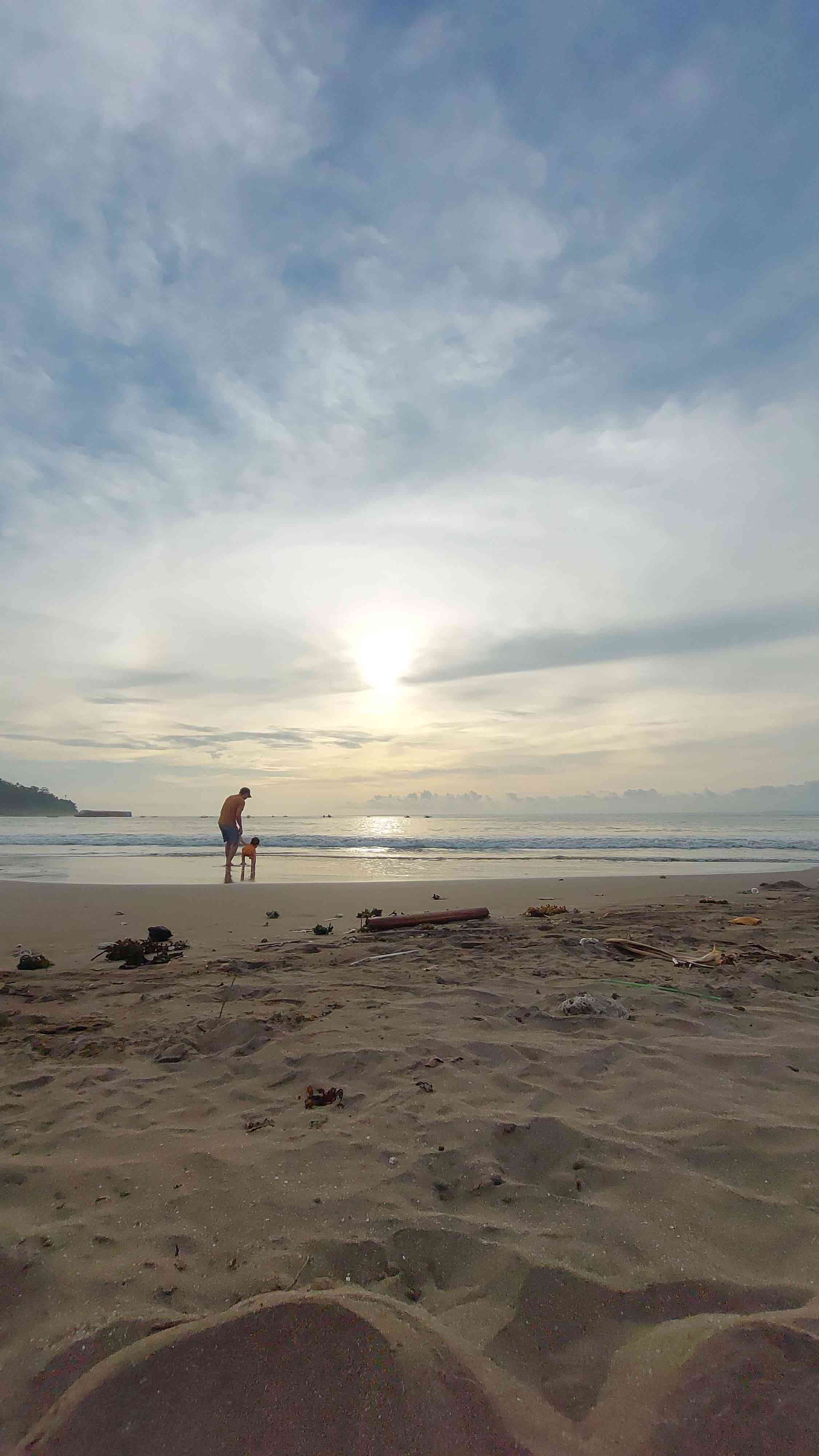 Kurangnya Pengawasan Di Pantai Pangandaran, Kok Bisa? Halaman 1 ...