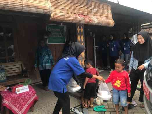 Posyandu Flamboyan dan KKN-T 04 Universitas PGRI Madiun Kolaborasi untuk Mengadakan Pekan Imunisasi Nasional Serentak
