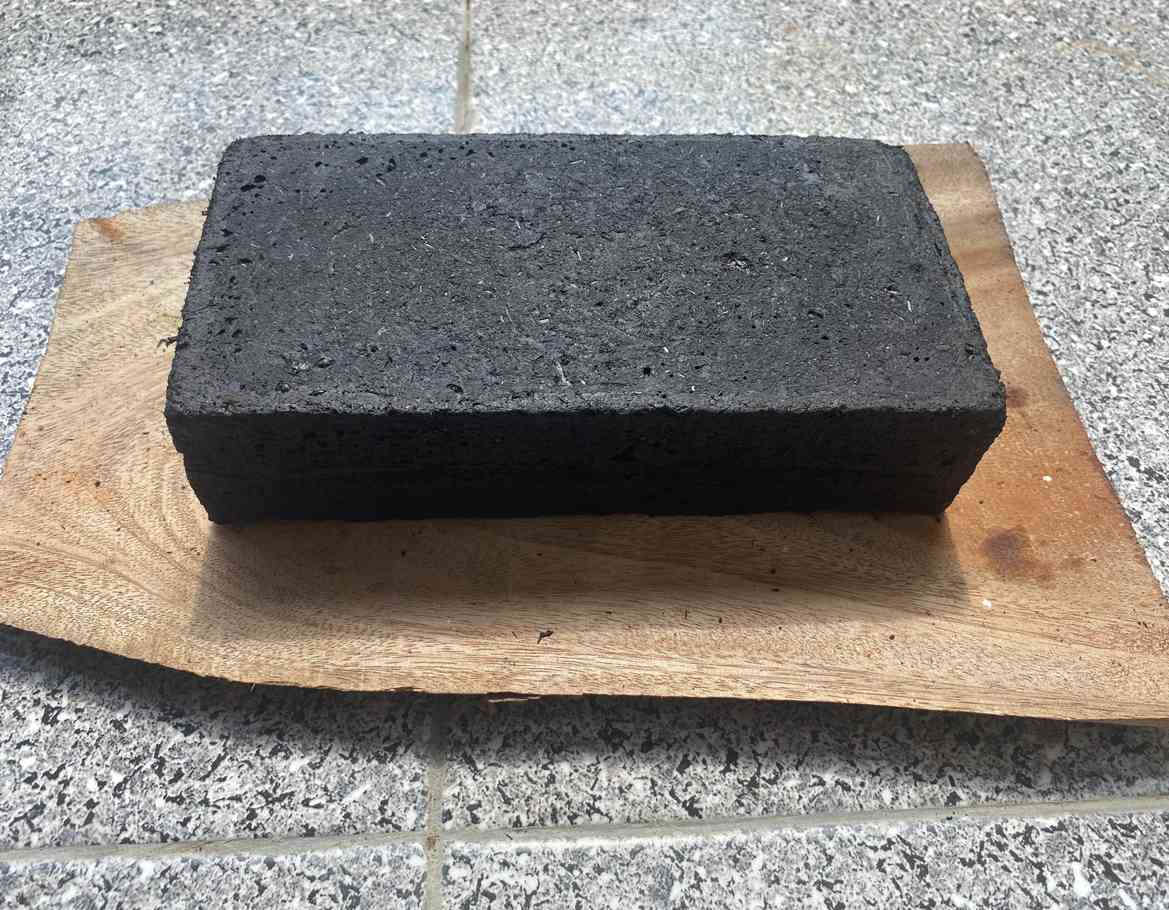Paving Block Plastik Peduli Sampah! Mahasiswa KKN Tim 1 UNDIP Manfaatkan Sampah Plastik ...