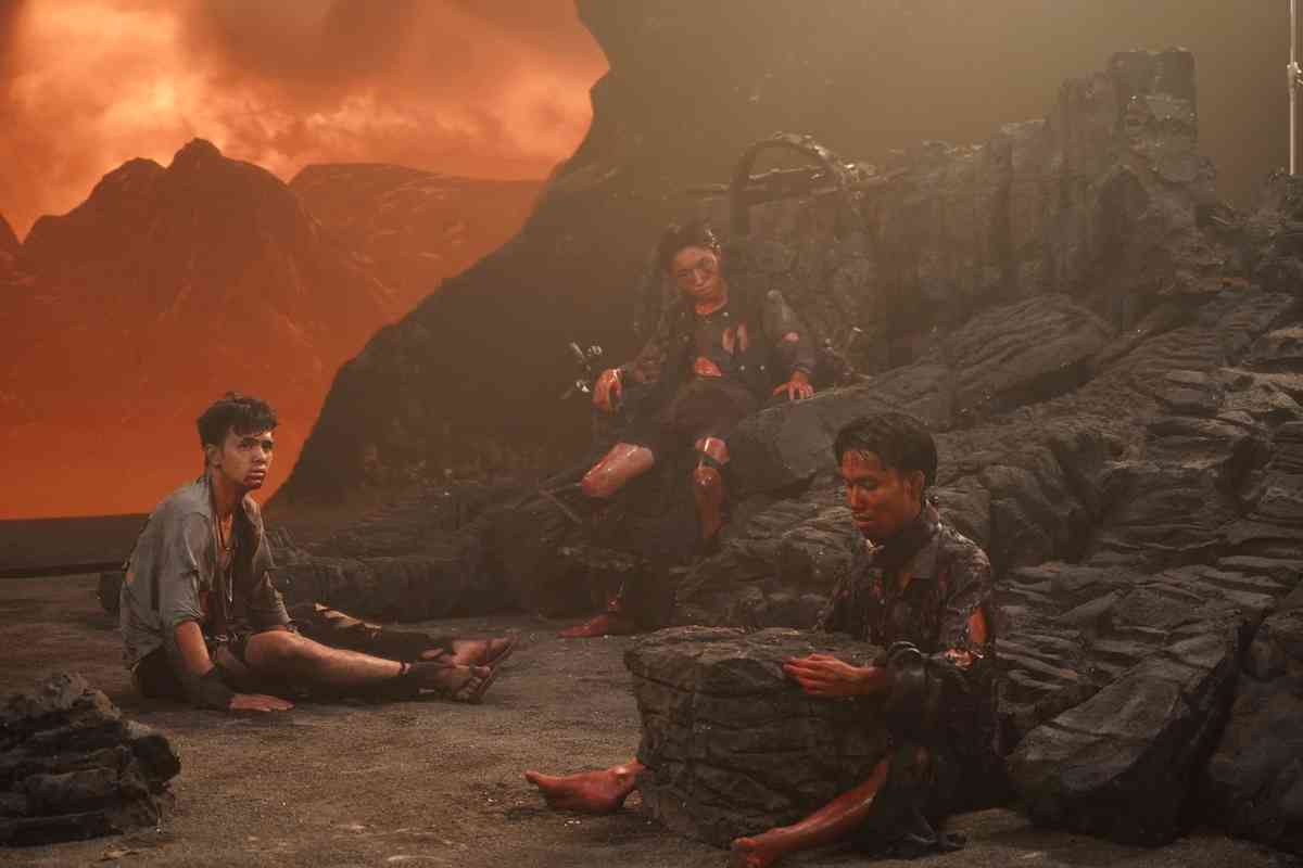 Uning ogziga ketma-ket ikki marta keldi.