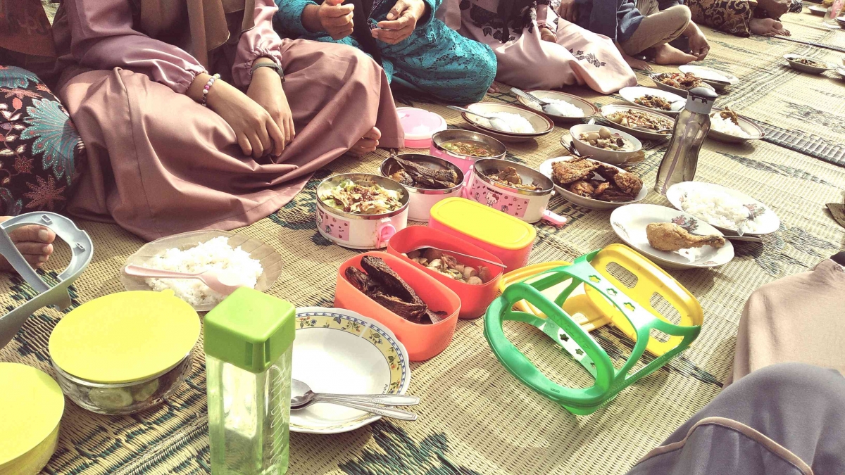 Menu Riyoyo Tradisi Riyoyo Setelah Salat Id di Dusun Lembangan Kabupaten Temanggung ...