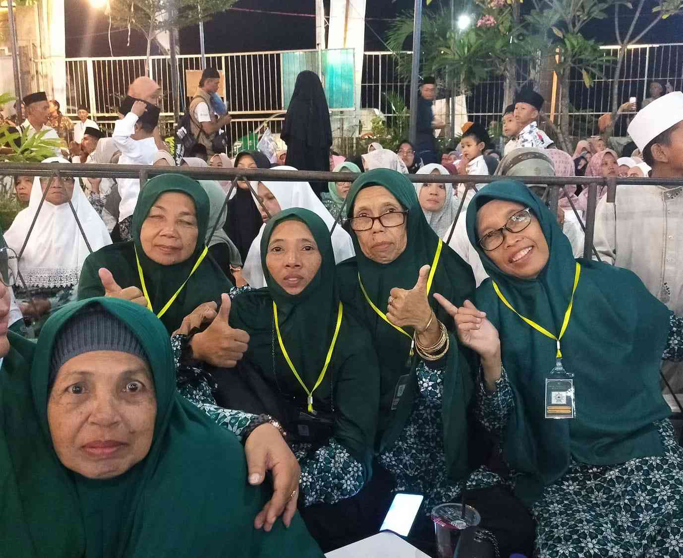 Dua Guru MTsN 6 Bantul Mengikuti Pelepasan Calon Jama`ah Haji 2024 ...