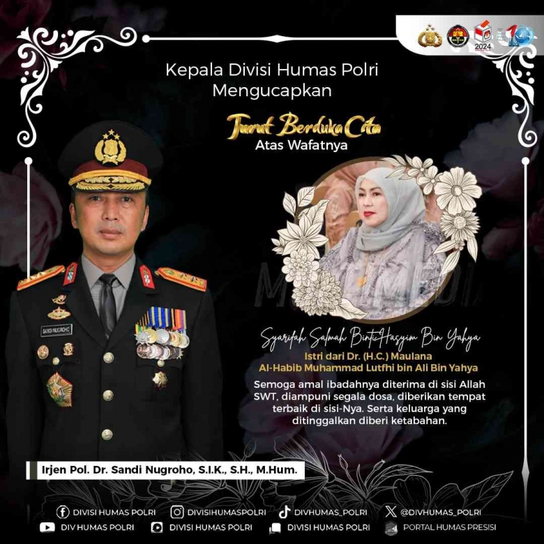 Politsiyachi sargish ayolni sikadi Politsiyachi sargish ayolni sikadi