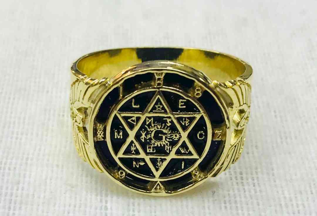 Tatilda jinsiy aloqa fotosini Stol ostida onlayn porno minal