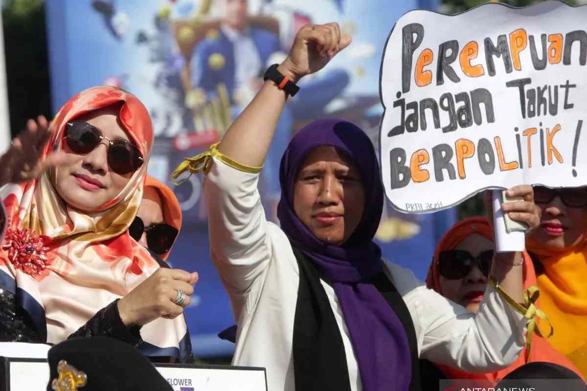 Perempuan Dalam Politik Indonesia: Menyuarakan Kesetaraan Di Tengah ...