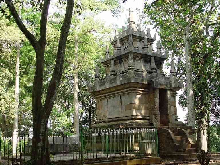 Perpaduan Sejarah Dan Budaya, Menapaki Keindahan Candi Cangkuang Dan ...