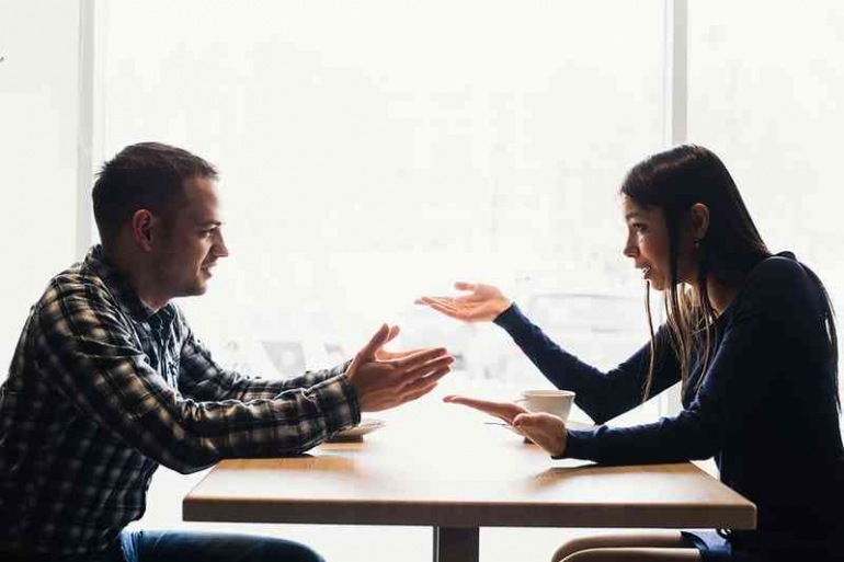 Men yalangoch ayollarning fotosuratlarini chaqiraman Men yalangoch ayollarning fotosuratlarini chaqiraman