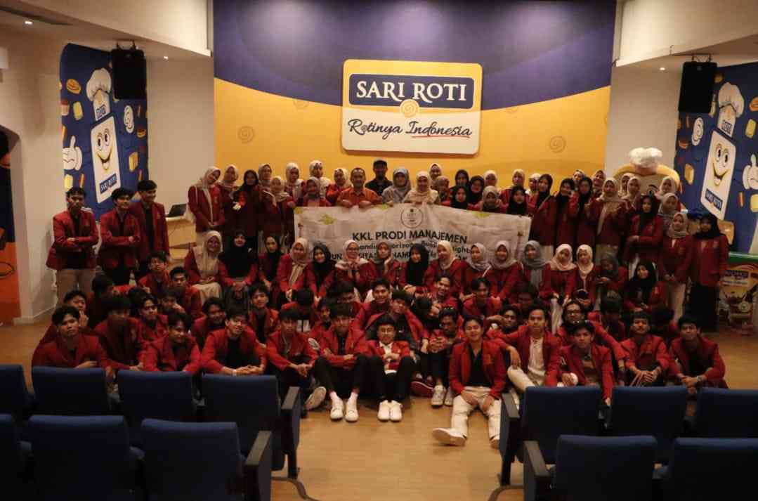 Sari Roti Worker Kunjungan Industri Pabrik Sari Roti: Strategi pemasaran yang memenagkan ...