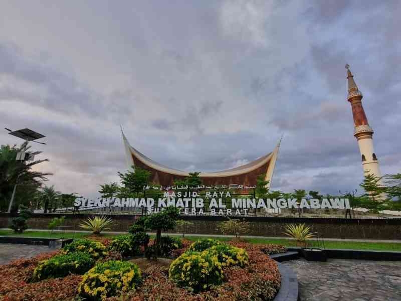Mess Raja Padang Menemui Cerita Syekh Ahmad Khatib al Minangkabawi di Mesjid Raya Padang ...