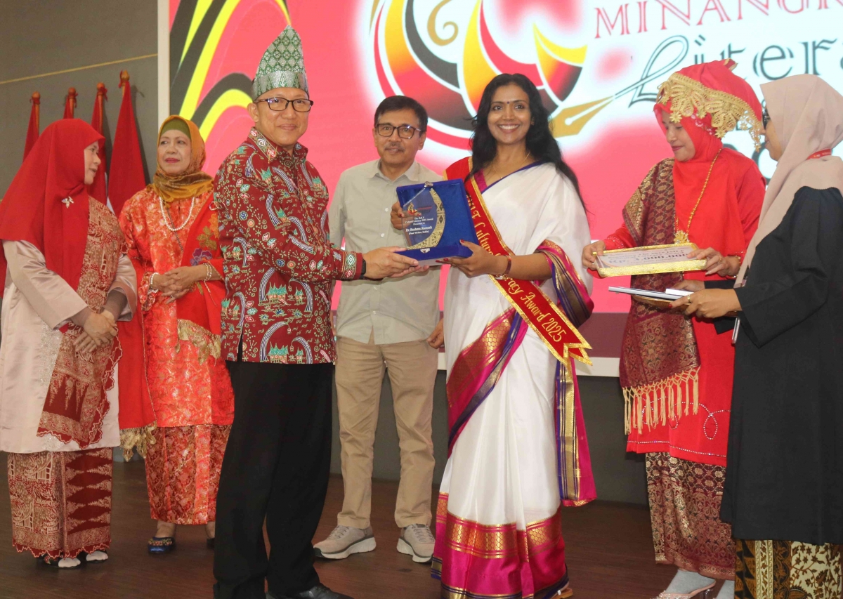 Dari IMLF-3: Tiga Penulis/Sastrawan Dunia, Reshma Ramesh, Khairul Jasmi ...