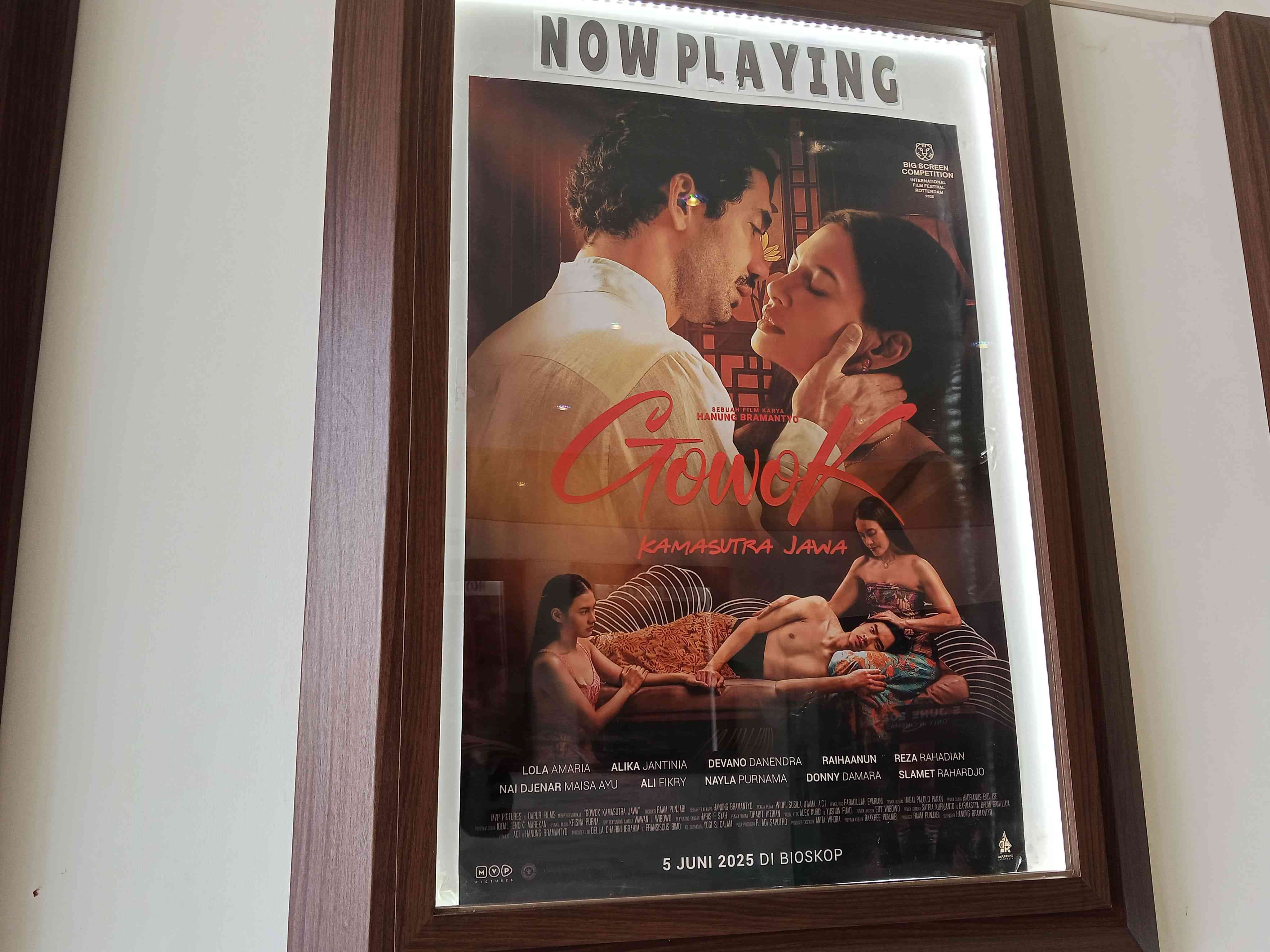 Yapon mushuklarining fotosuratlari Filmlardan erotik sahnalar kliplar