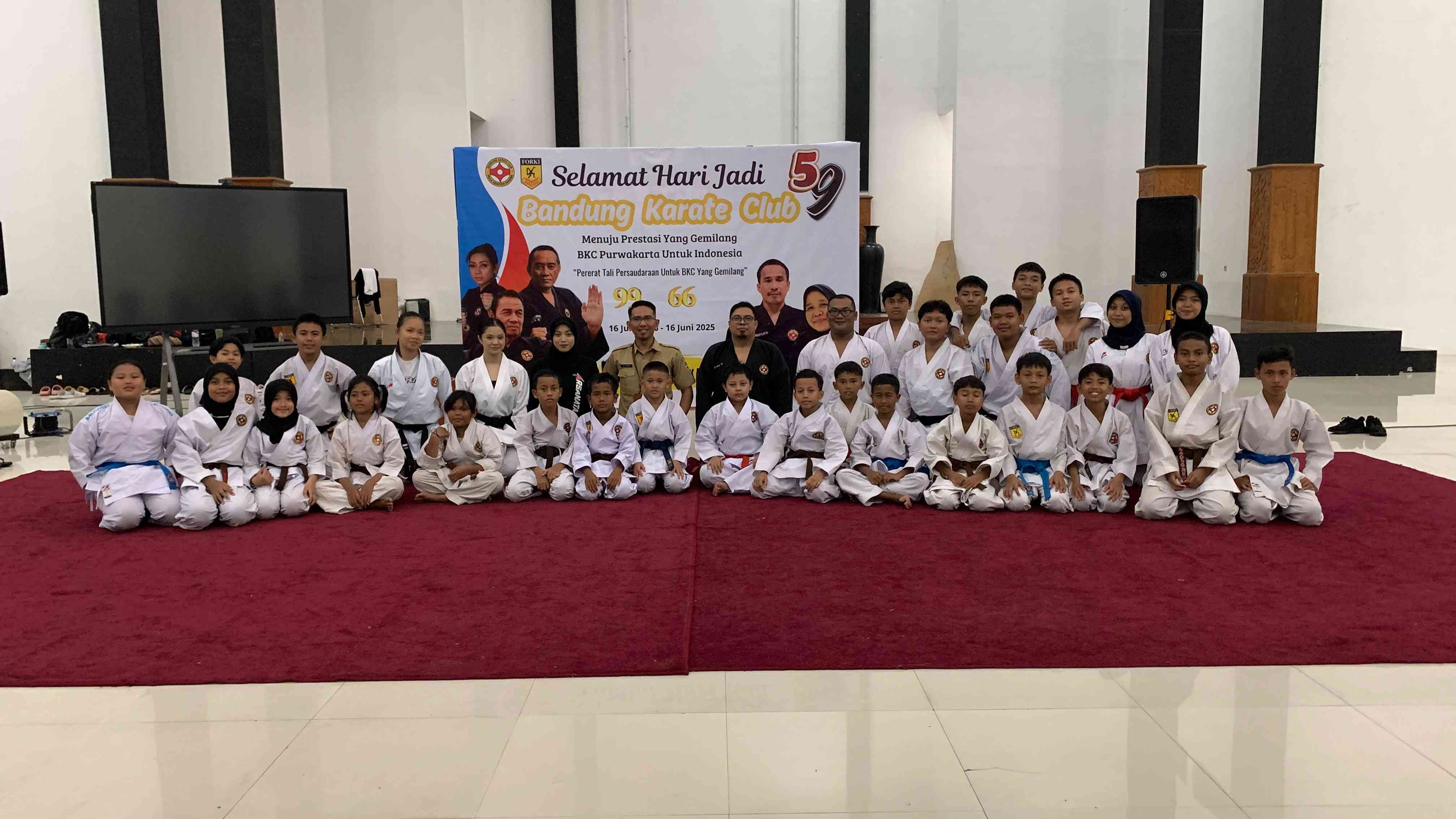 Ultah BKC ke-59 Purwakarta Ditandai Dengan Potong Tumpeng