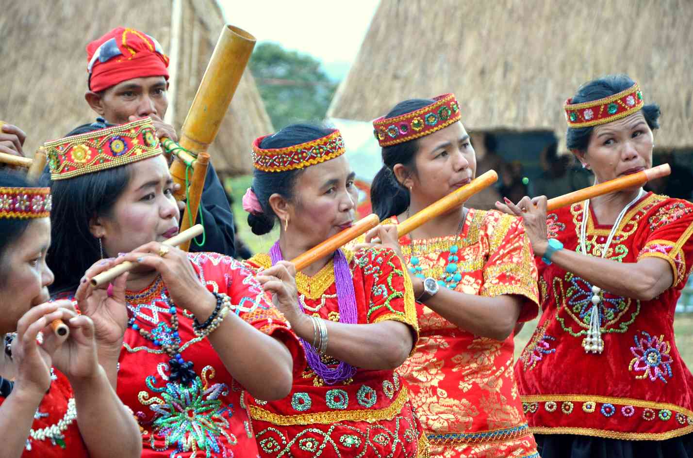 Di Danau Poso, Musik Bambu dan "Molimbu" Menyatukan Segalanya Halaman 1 -  Kompasiana.com