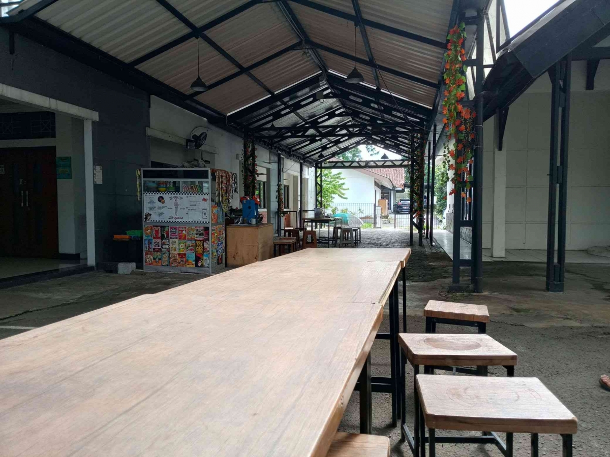 Dulu Ramai, Mengapa Kini Food Court Ini Sepi? Halaman 1 - Kompasiana.com