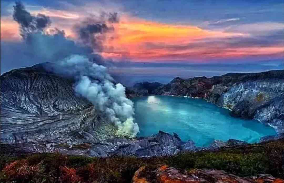 Blue Fire Trail Unik Tapi Berbahaya, Fenomena Blue Fire Kawah Ijen Halaman 1 ...