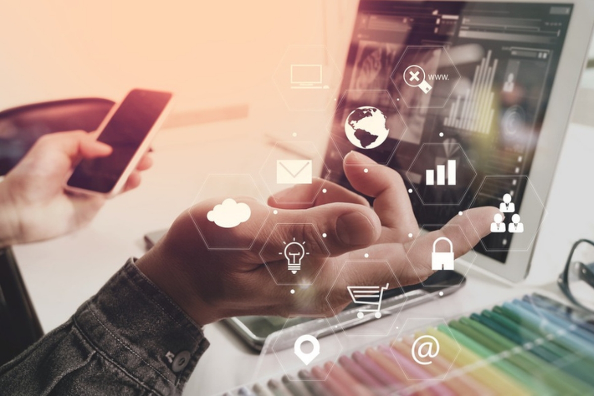 Pesan Digital Antara Berbagi dan Melampaui Batas: Mengapa