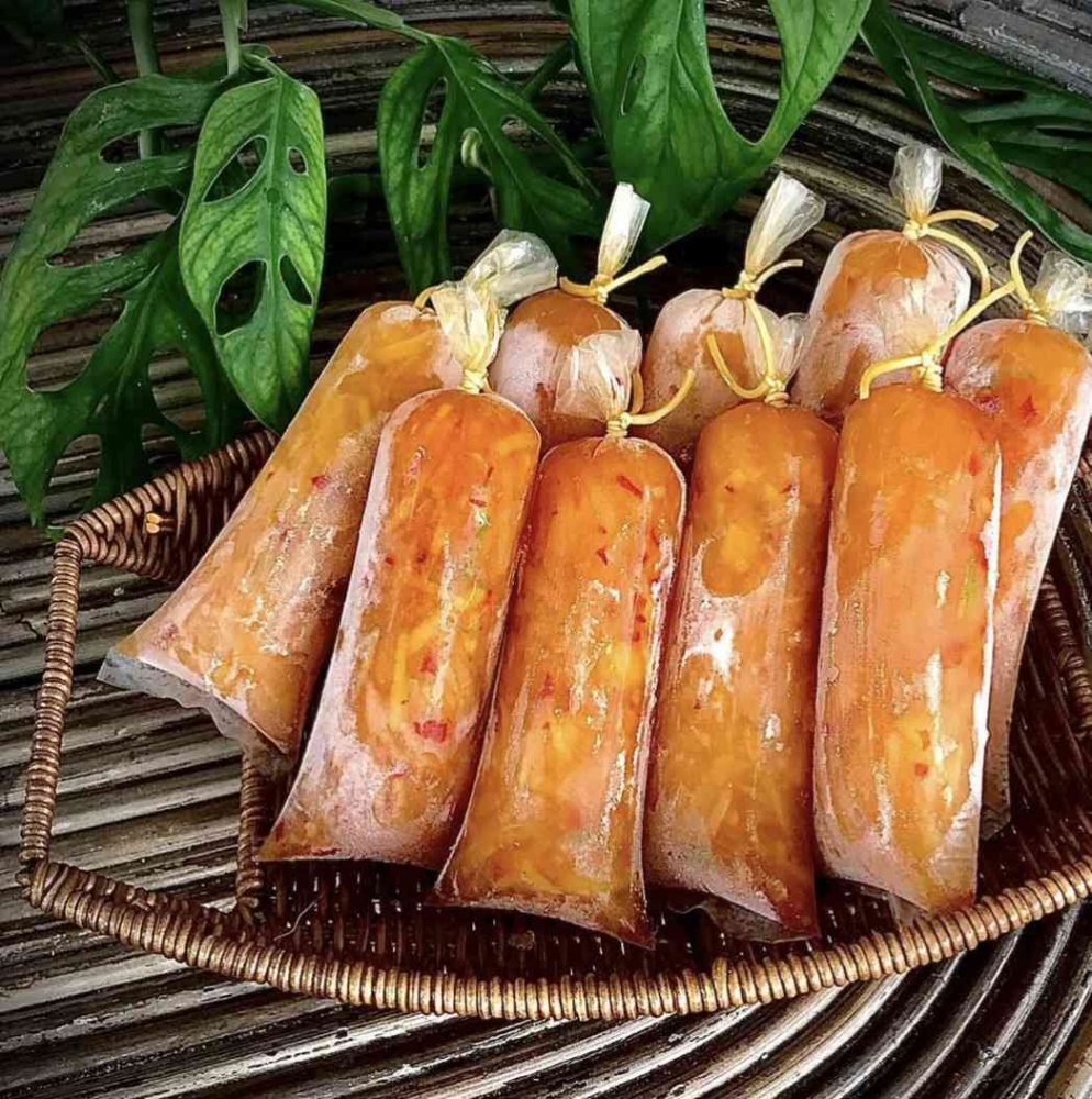 Es Mambo Rasa Rujak Es Mambo Rujak, Pedas, Asam, Manis, dan Kenangan yang Membeku Halaman 1 ...