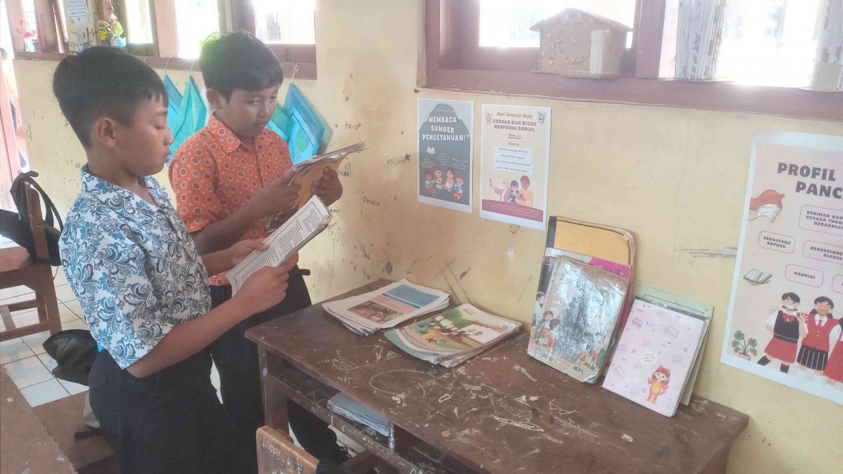 Wafiuddin Fajar Wahyu Wafiuddin, Mahasiswa UNNES GIAT 12 Ciptakan Poster Pojok ...