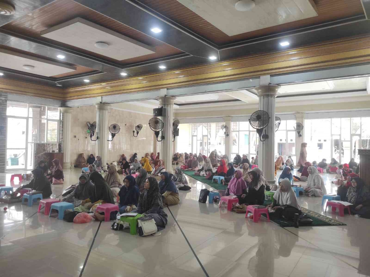 Ibu-Ibu LDII Kabupaten Sidoarjo Ikuti Seminar Perlindungan Anak Digital