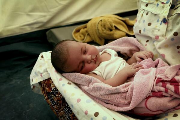 Hasil gambar untuk nutrisi bayi pengungsi