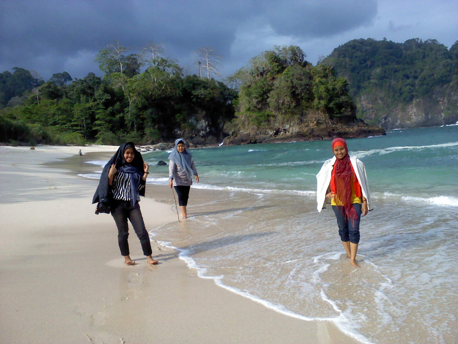 Teluk Ijo Keindahan Pantai Banyuwangi Kompasianacom