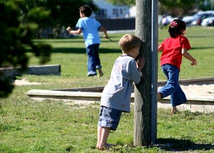 Petak Umpet, permainan tradisional Indonesia yang paling digemari pada zamannya