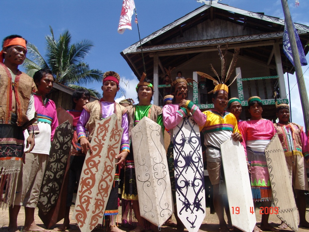 Memahami Ritual Pemakaman dalam Tradisi Suku Dayak Wehea Memahami Ritual Pemakaman dalam Tradisi Suku Dayak Wehea
