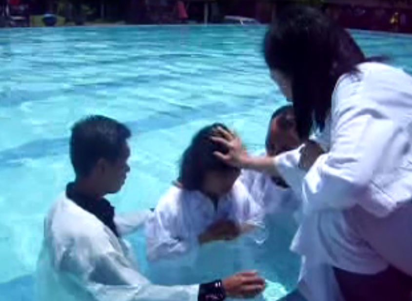 Sejak Kapan Baptisan Selam Berubah Menjadi Baptis Percik Kompasiana Com