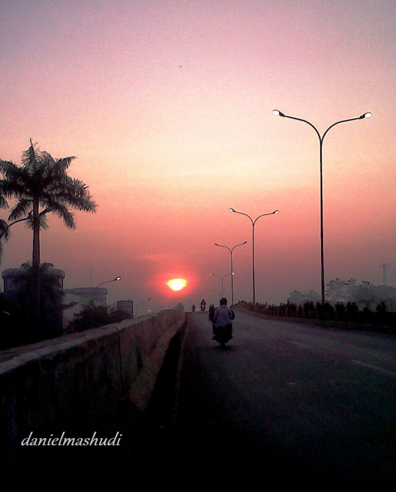 Berburu Kemilau Pagi Dan Senja Dari Kota Ke Desa Dari Laut Ke Berburu Kemilau Pagi Dan Senja Dari Kota Ke Desa Dari Laut Ke