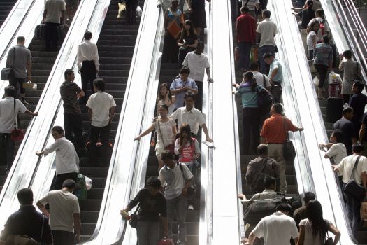 Jangan Sepelekan Naik Escalator Kompasiana Com