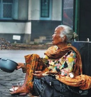 Pengemis Di Hari Kamis Memprihatinkan Halaman 1 Kompasiana Com