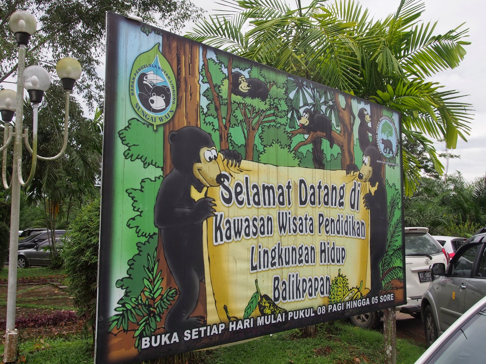 Wisata Beruang Madu di Balikpapan Kalimantan Timur oleh Carl Fakaruddin Kompasiana