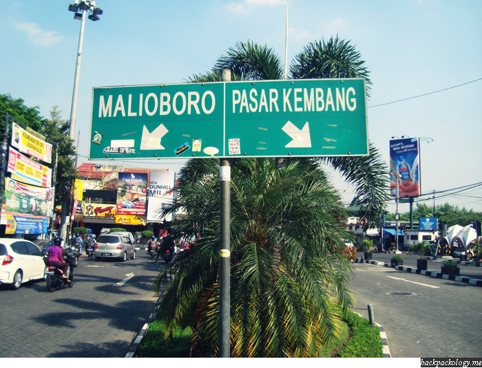 Hasil gambar untuk pasar kembang