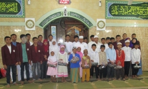 Setiap Bulan Menyantuni 40 Anak Yatim Kompasiana Com