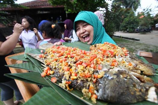 Kpk Gerebek Kampoeng Wisata Rumah Joglo Bogor Halaman All Kpk Gerebek Kampoeng Wisata Rumah Joglo Bogor Halaman All