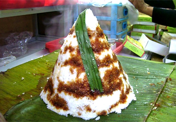 Awug Cibeunying Jajanan Rakyat Selera Pejabat oleh Jumari Awug Cibeunying Jajanan Rakyat Selera Pejabat oleh Jumari