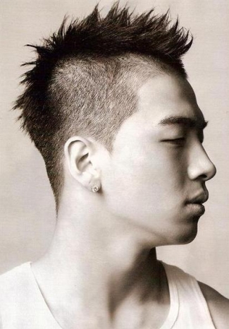 Model Rambut Pria Mohawk Panjang foto candid kekinian Model Rambut Pria Mohawk Panjang foto candid kekinian