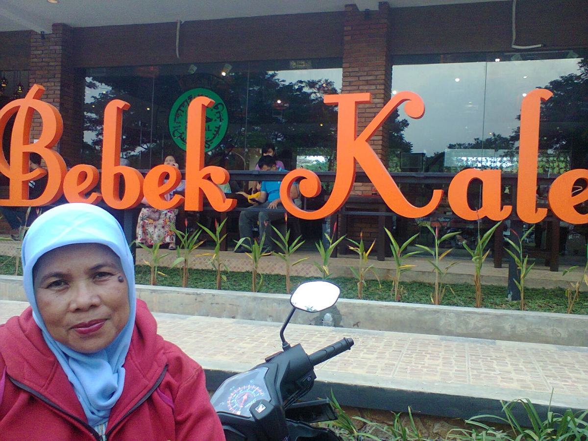 Berbebek Ria Di Kaleyo Grand Wisata Bekasi Kompasiana Com Berbebek Ria Di Kaleyo Grand Wisata Bekasi Kompasiana Com