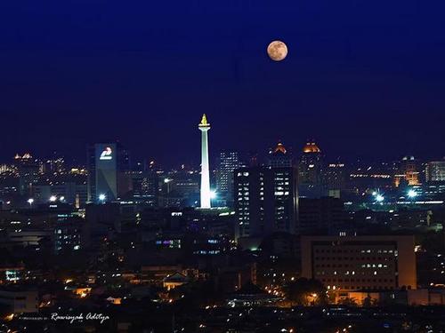 23 Gambar Pemandangan Kota Jakarta Malam Hari Foto 