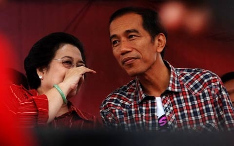 Image result for jokowi beri bisikan