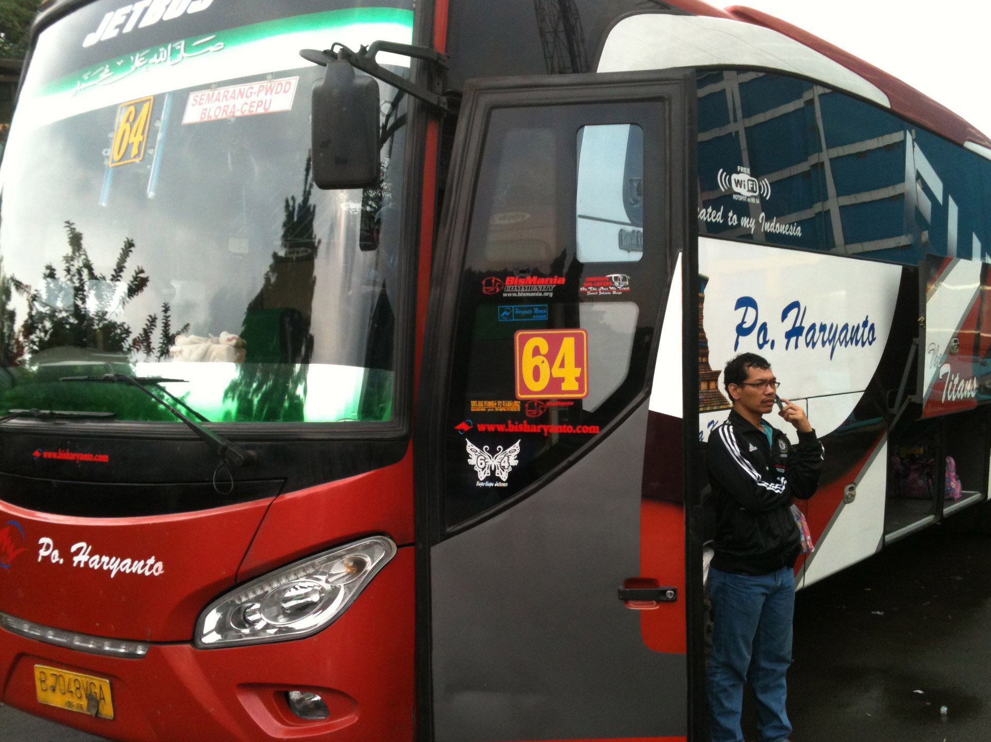 Gambar Mobil Bus Bergerak Modifikasi Mobil