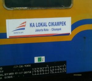 Bahas Kereta Lokal Kompasianacom